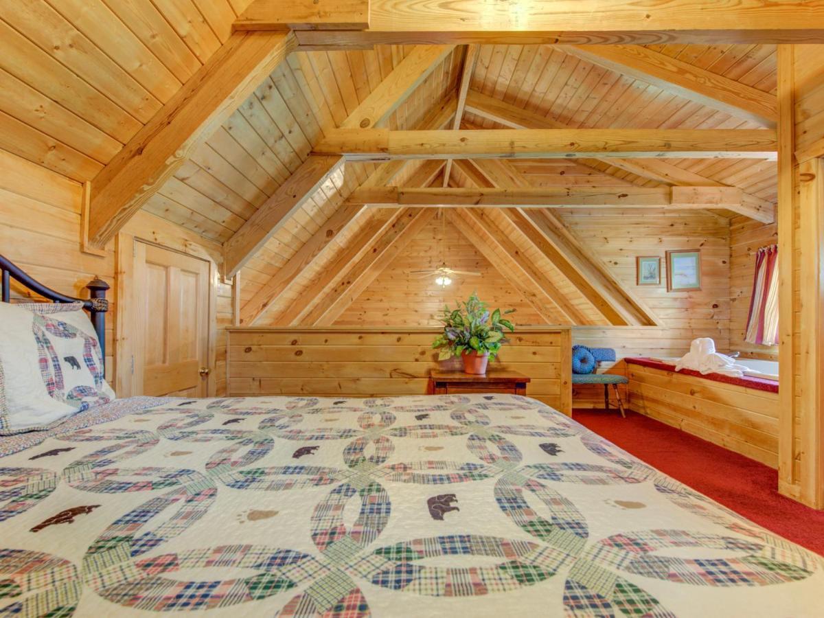 Bear Tracks, 2 Bedrooms, Hot Tub, Fireplace, Wifi, Jetted Tub, Sleeps 6 Gatlinburg Extérieur photo