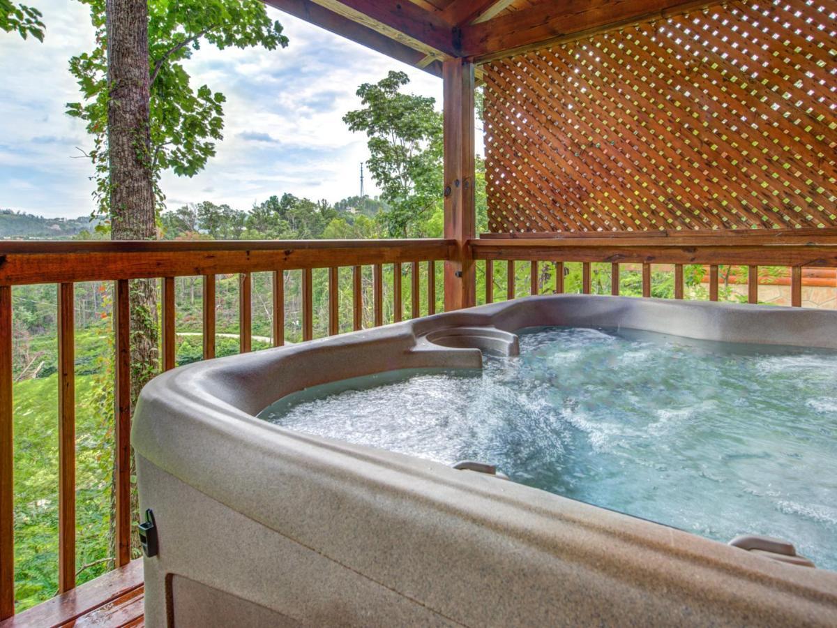 Bear Tracks, 2 Bedrooms, Hot Tub, Fireplace, Wifi, Jetted Tub, Sleeps 6 Gatlinburg Extérieur photo