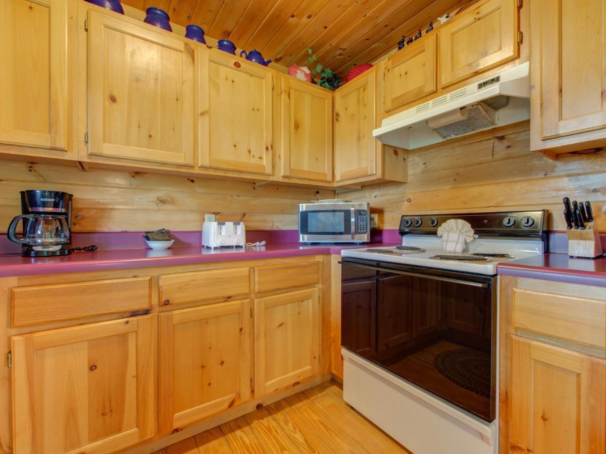 Bear Tracks, 2 Bedrooms, Hot Tub, Fireplace, Wifi, Jetted Tub, Sleeps 6 Gatlinburg Extérieur photo