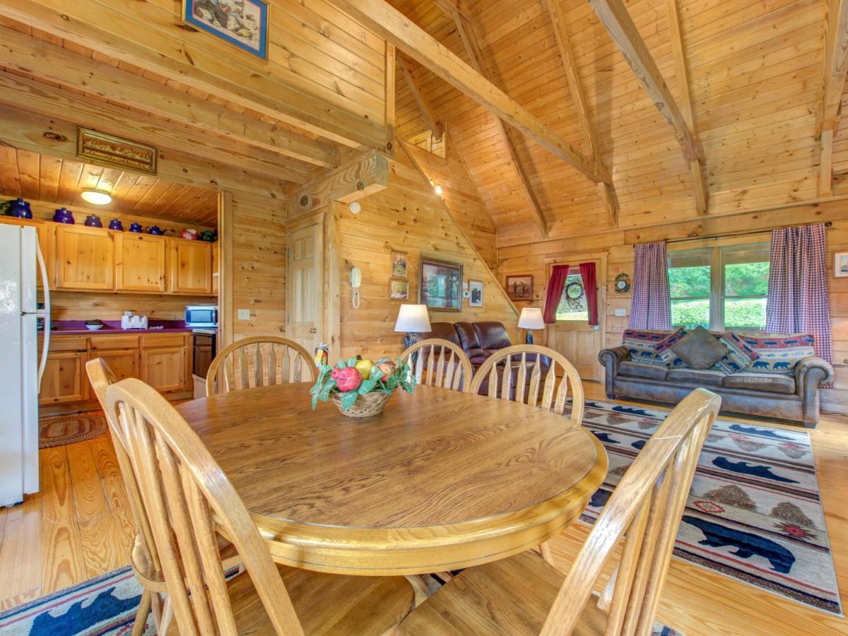 Bear Tracks, 2 Bedrooms, Hot Tub, Fireplace, Wifi, Jetted Tub, Sleeps 6 Gatlinburg Extérieur photo