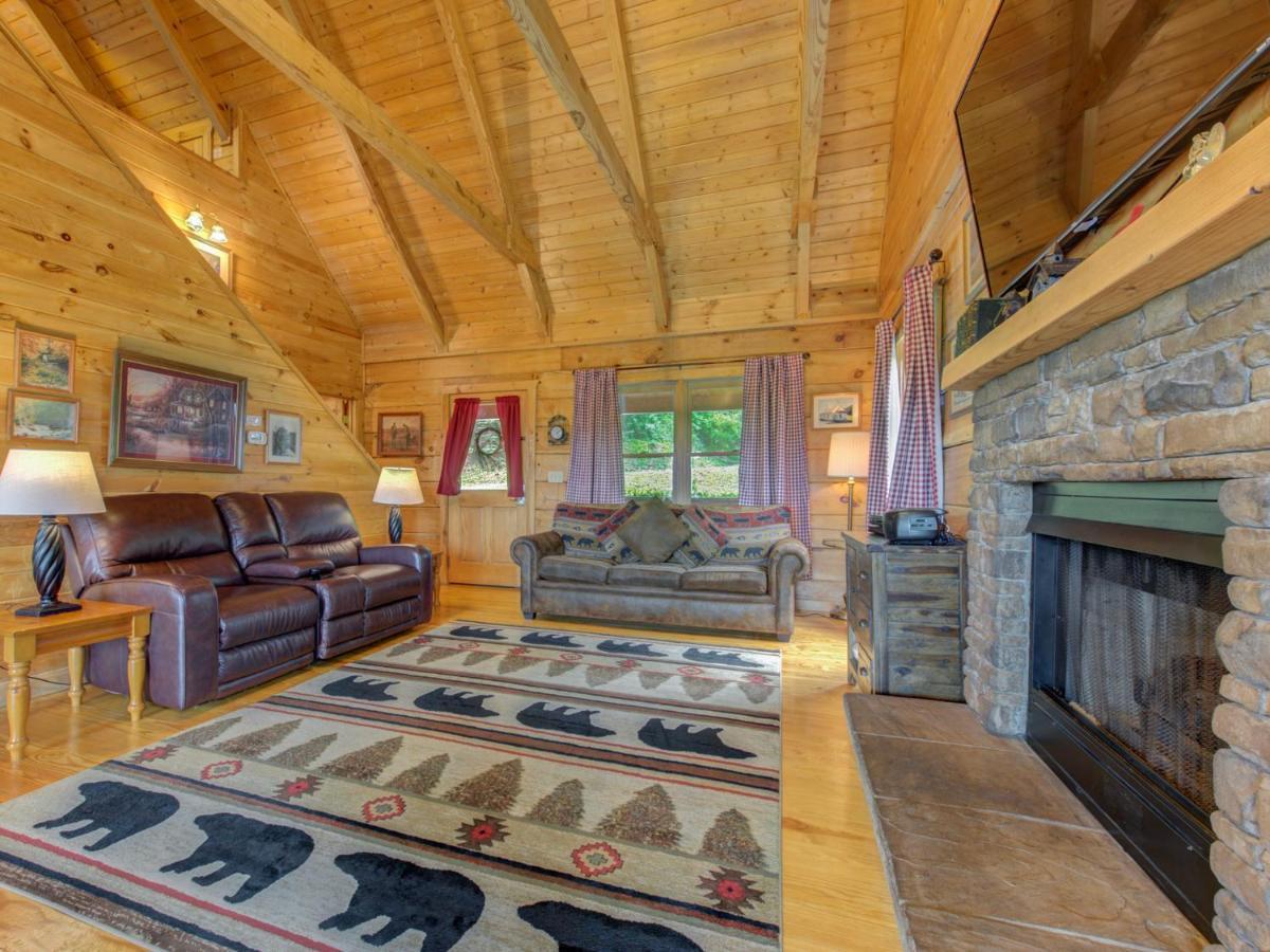 Bear Tracks, 2 Bedrooms, Hot Tub, Fireplace, Wifi, Jetted Tub, Sleeps 6 Gatlinburg Extérieur photo