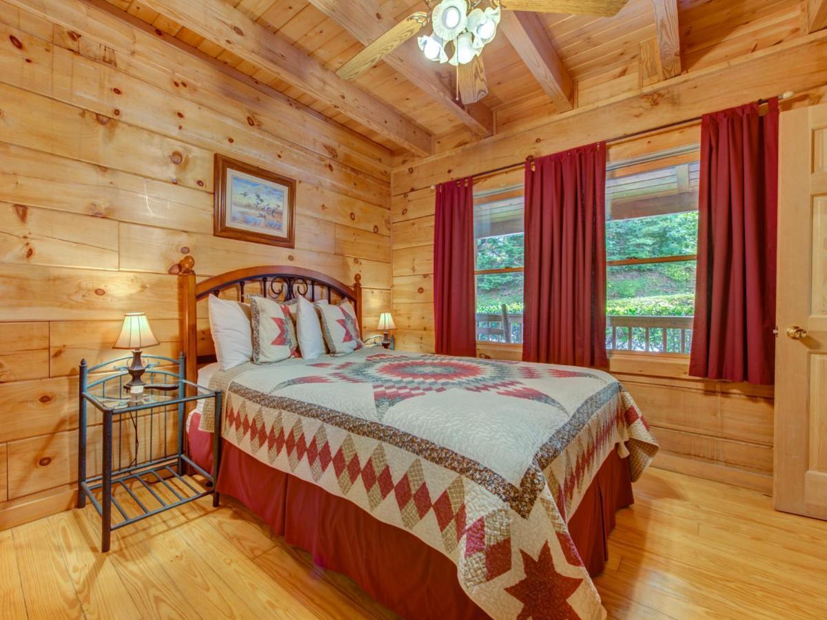 Bear Tracks, 2 Bedrooms, Hot Tub, Fireplace, Wifi, Jetted Tub, Sleeps 6 Gatlinburg Extérieur photo