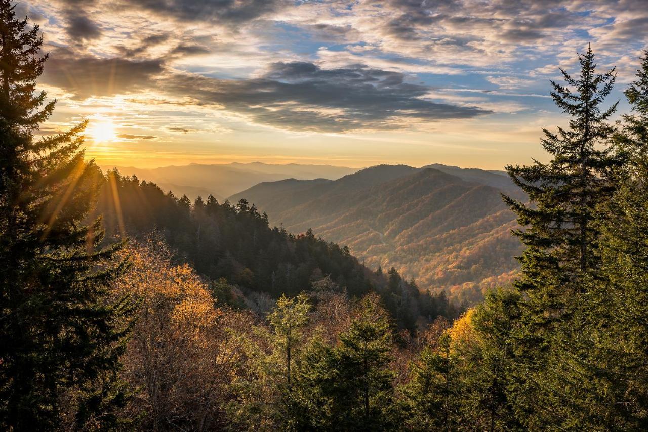 Bear Tracks, 2 Bedrooms, Hot Tub, Fireplace, Wifi, Jetted Tub, Sleeps 6 Gatlinburg Extérieur photo