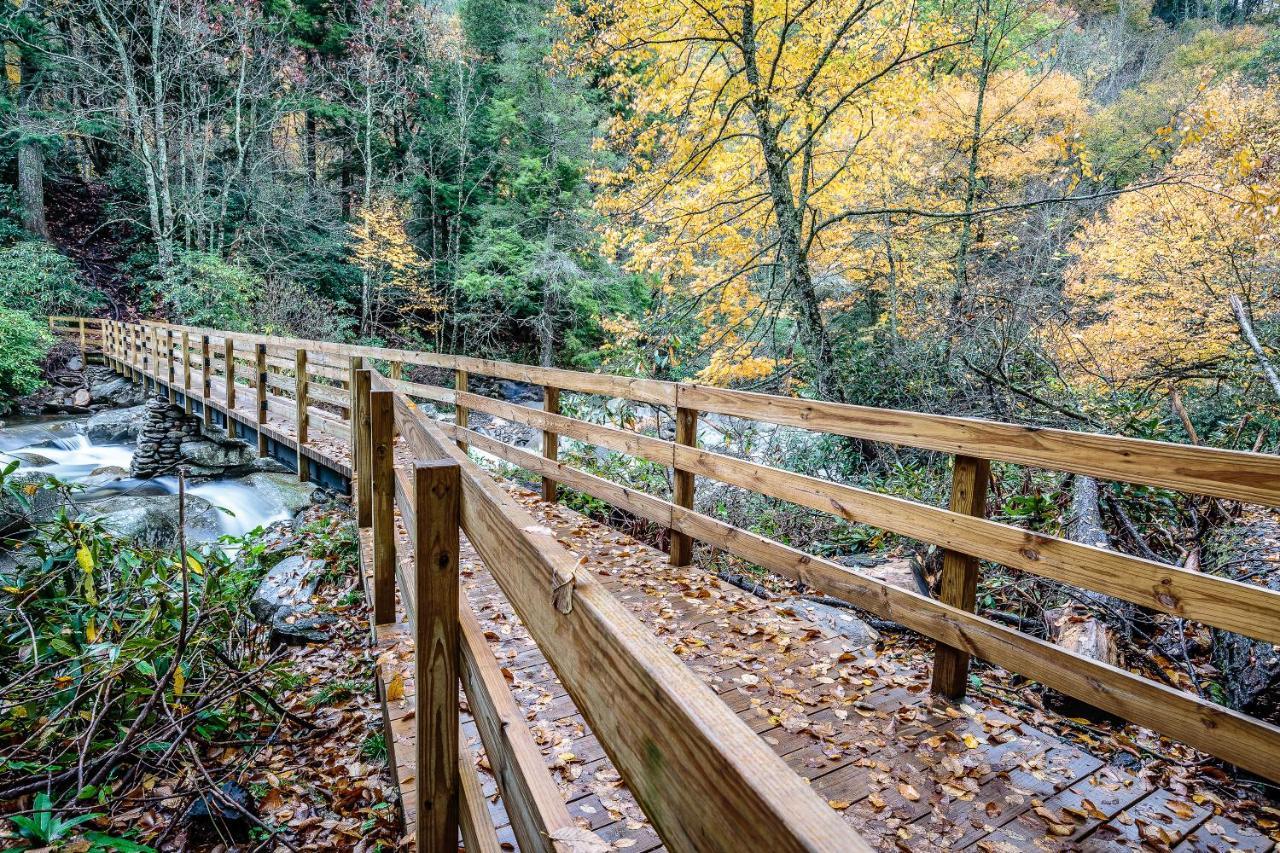 Bear Tracks, 2 Bedrooms, Hot Tub, Fireplace, Wifi, Jetted Tub, Sleeps 6 Gatlinburg Extérieur photo
